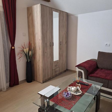 Apartmani Lena Плужине Екстериор снимка