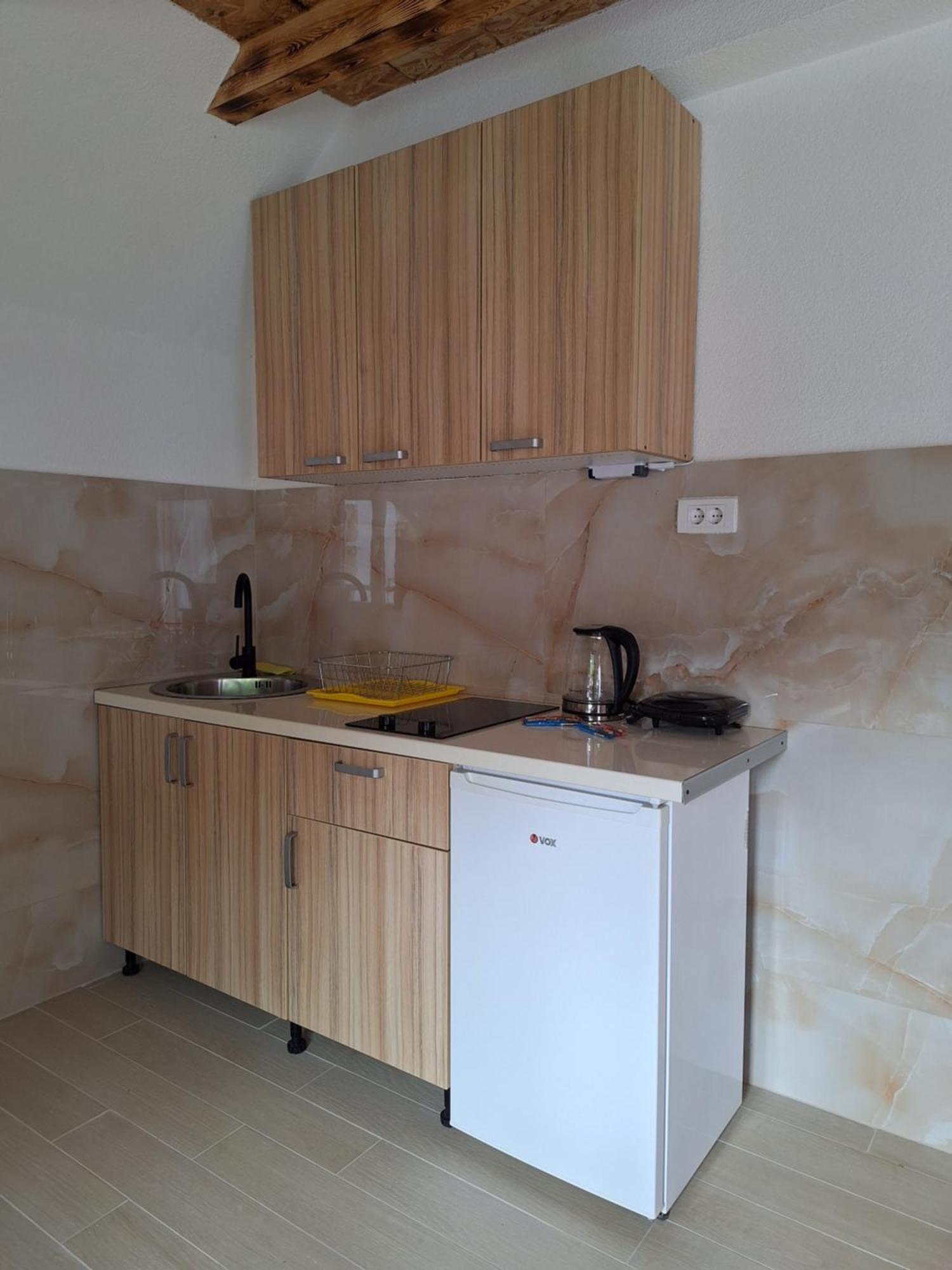 Apartmani Lena Плужине Екстериор снимка