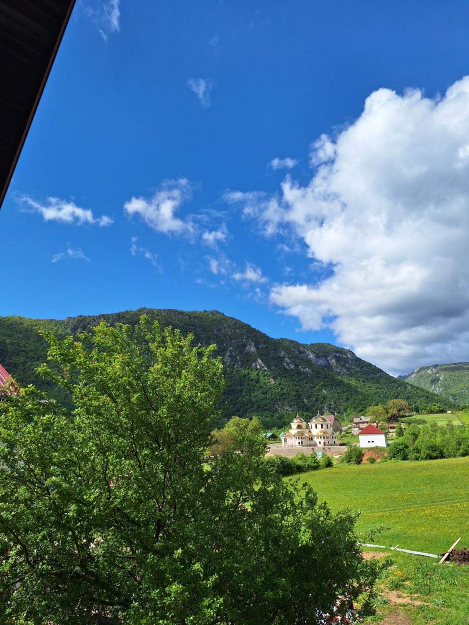 Apartmani Lena Плужине Екстериор снимка
