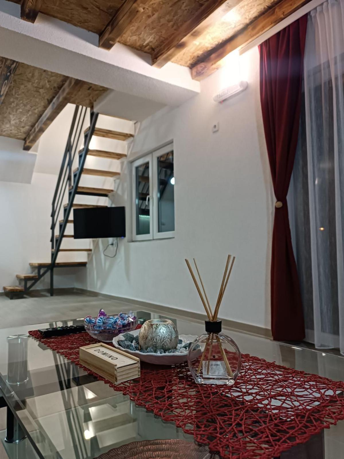 Apartmani Lena Плужине Екстериор снимка