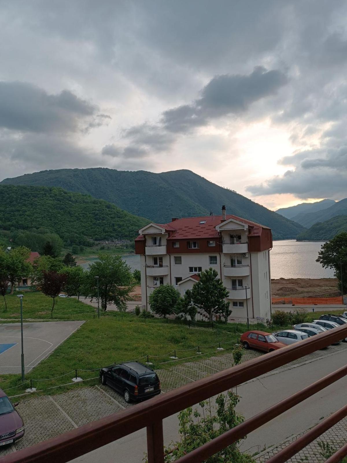 Apartmani Lena Плужине Стая снимка